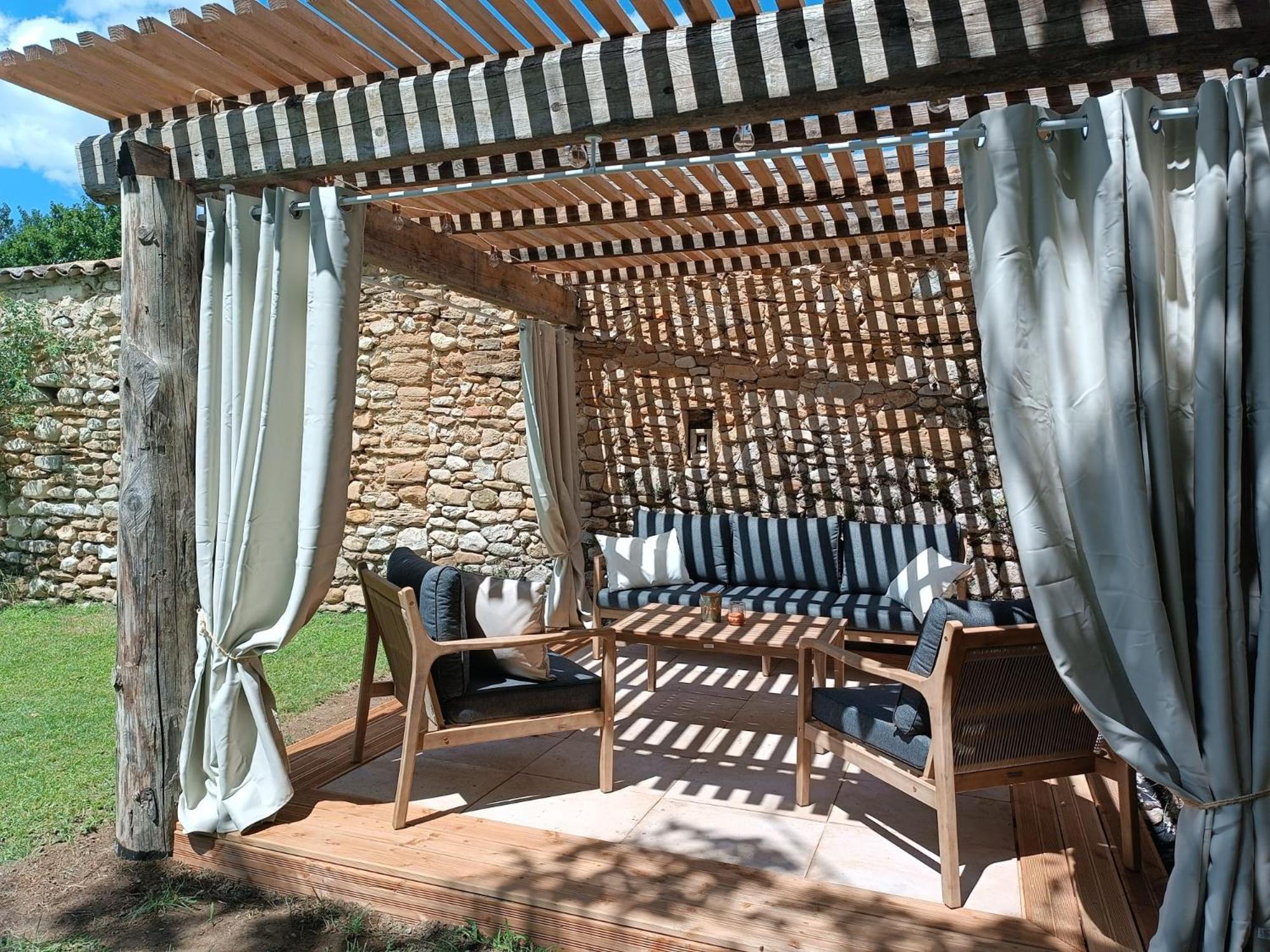 Mas De L'Amme Bed & Breakfast Valréas Dış mekan fotoğraf